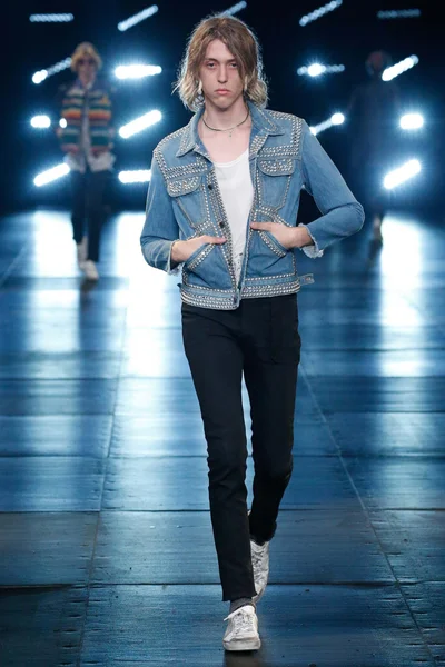 Look 73
